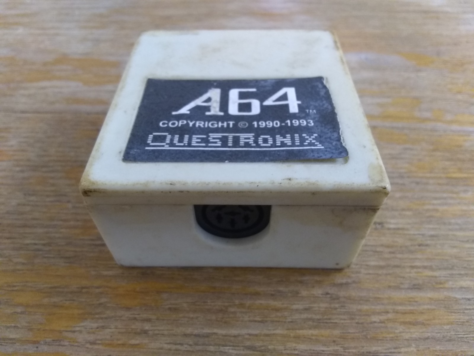 A64 Emulator IEC Interface For Commodore Amiga, Questronix Serial Adapter