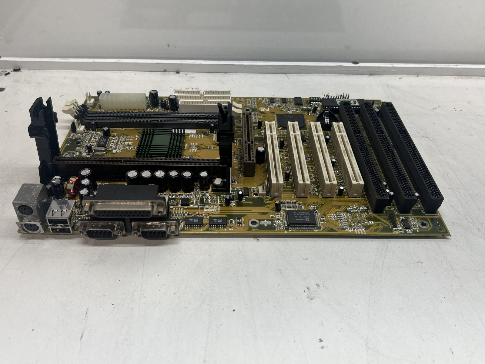 Jetway J-7BXAN Motherboard Slot 1 SDRAM ATX