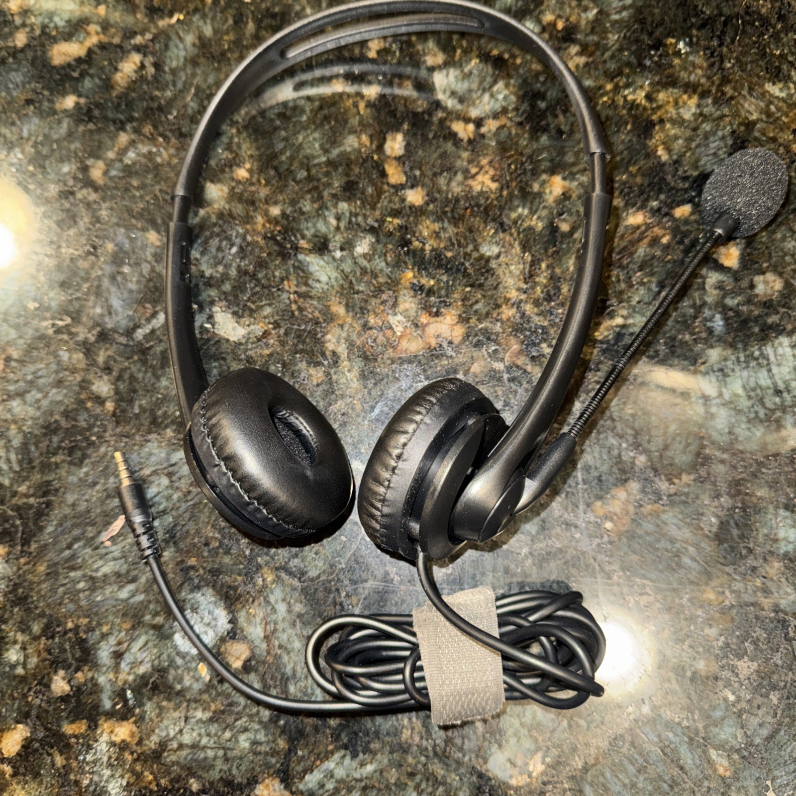 Stereo Headset With Mic 3.5 mm