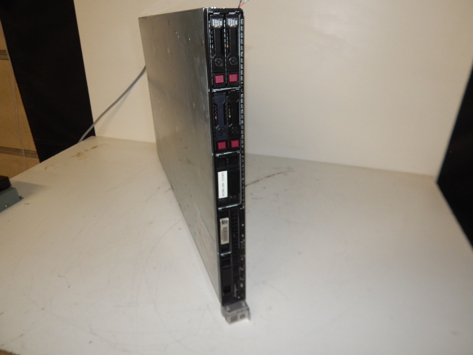 HEWLETT PACKARD PROLIANT DL360P GEN8 SERVER (SQS79)