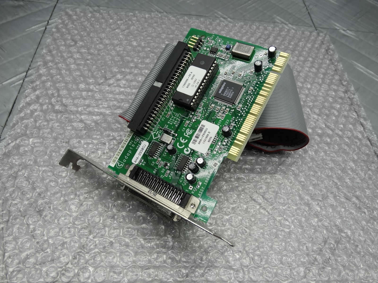 Adaptec AHA-2930CU SCSI Controller Card + Connector Cable