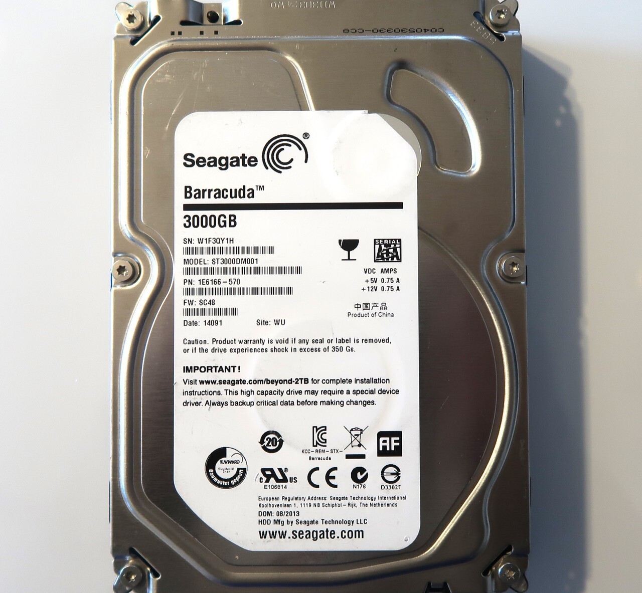ST3000DM001 PN:1E6166-570 FW:SC48 WU China (W1F3) 3000gb 3.5" Sata AUG/2013