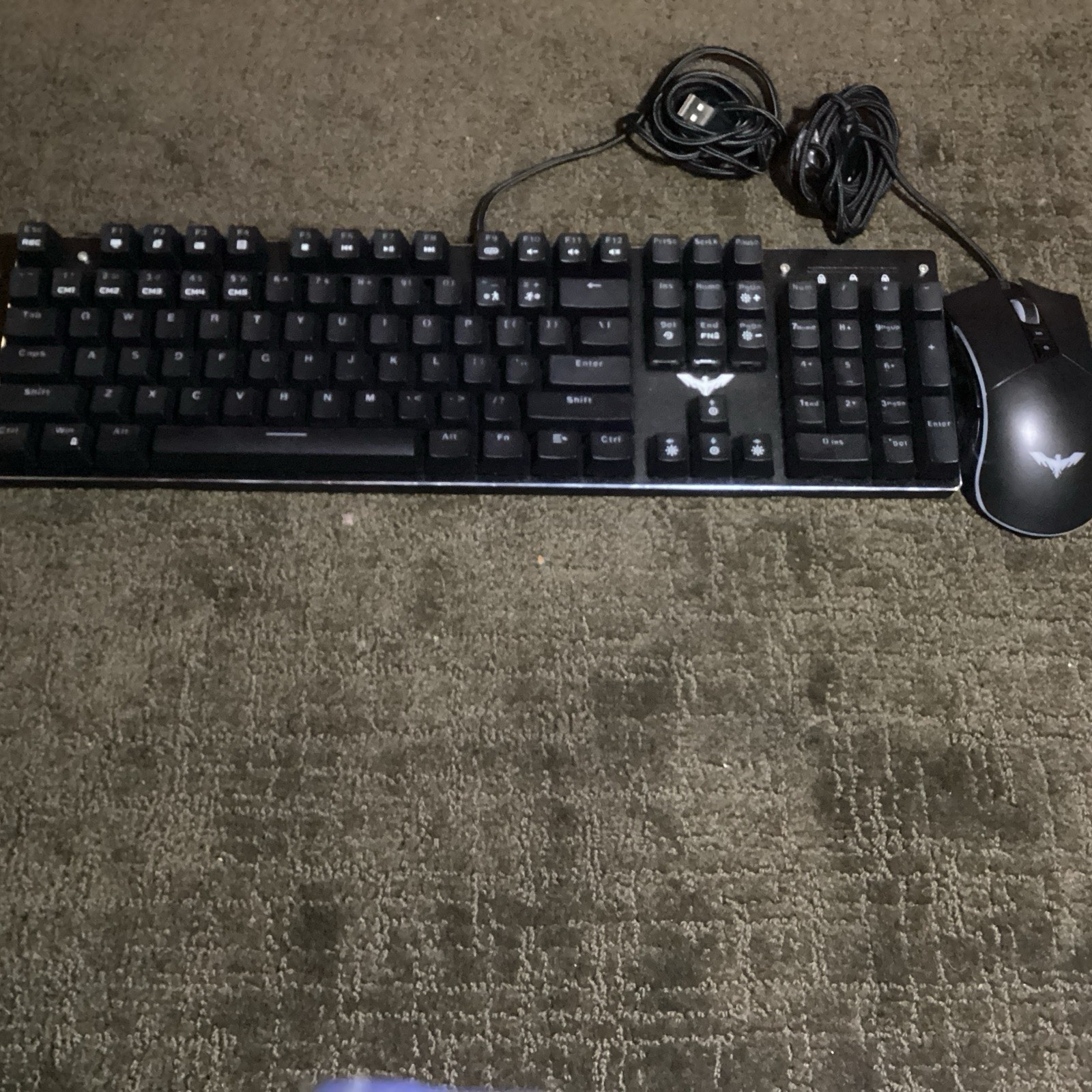 Brand New Keyboard With No Box Mint Condition. Minimal Use.