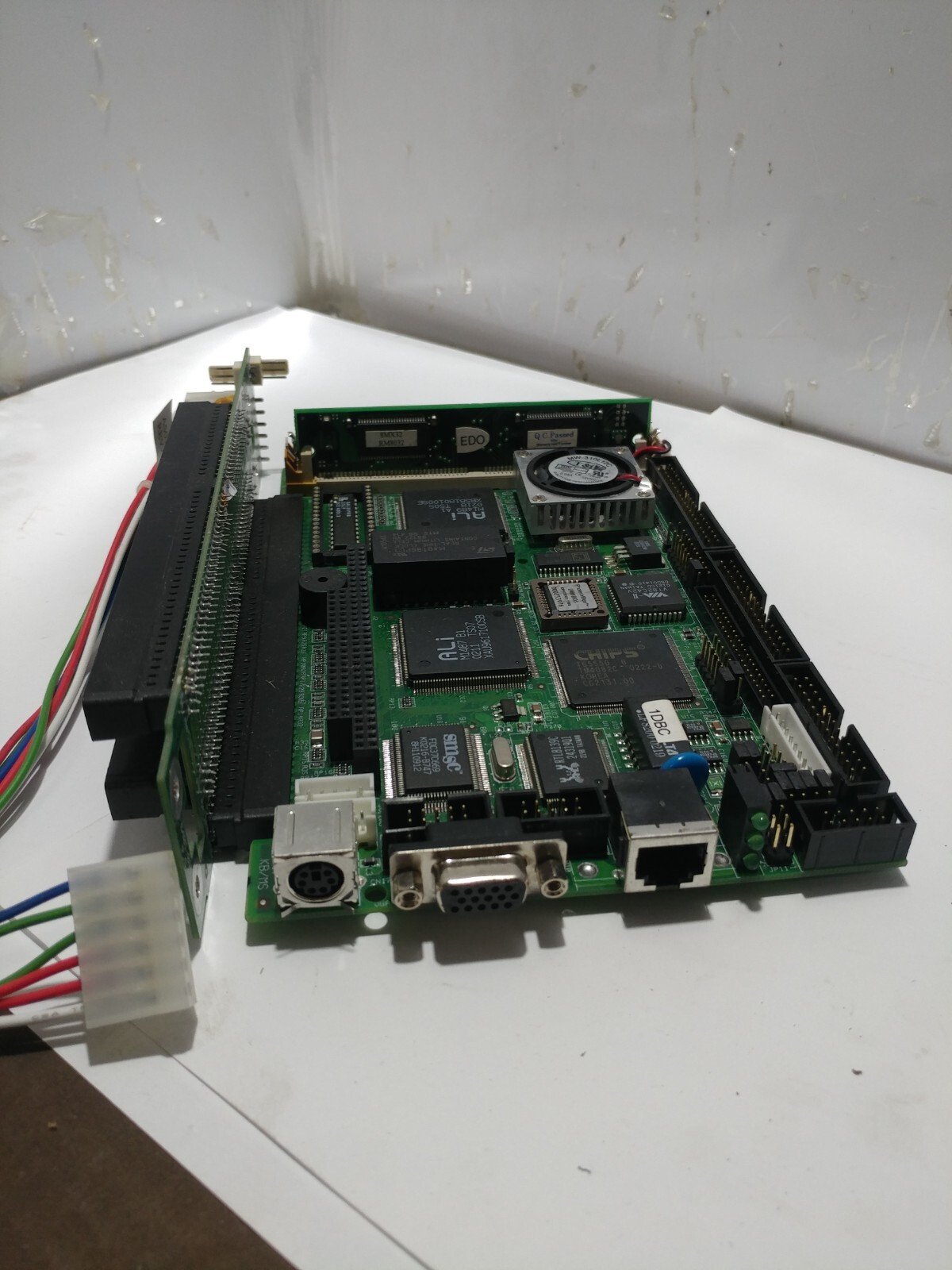 Axiomtek SBC8243 REV.A5 BOARD w/ 6401-01P.S & MEMORY