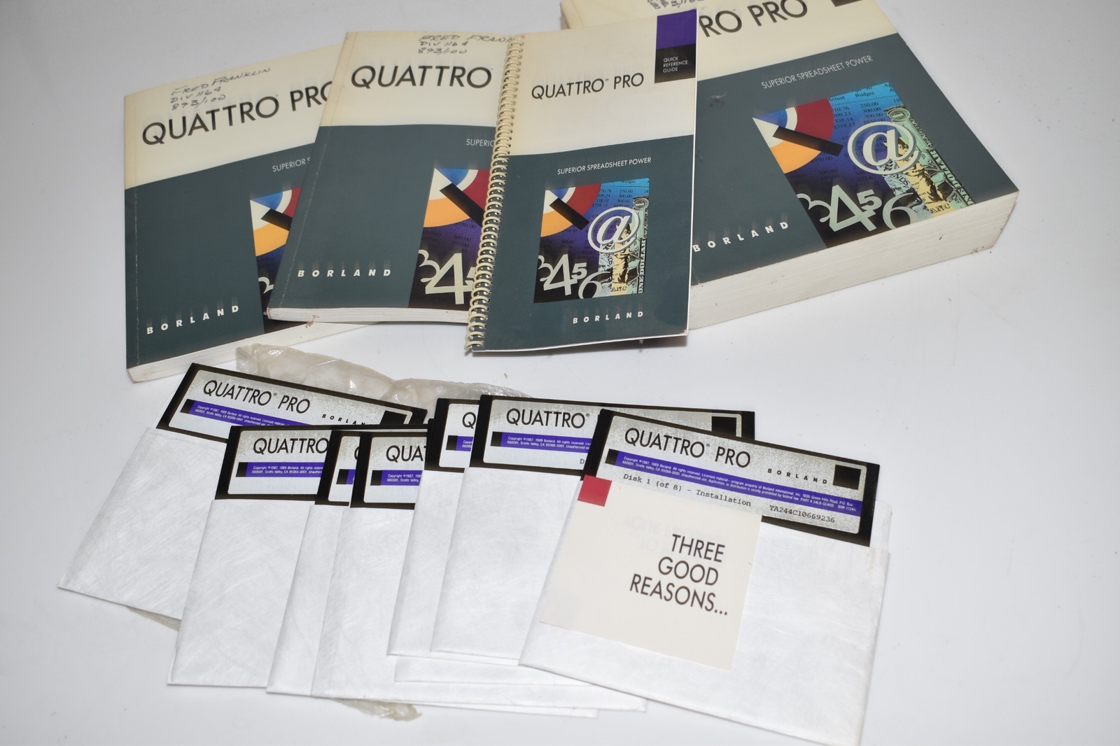 *KB* Borland Vintage Quattro Pro Floppy Disk Software Lot (TTC32)