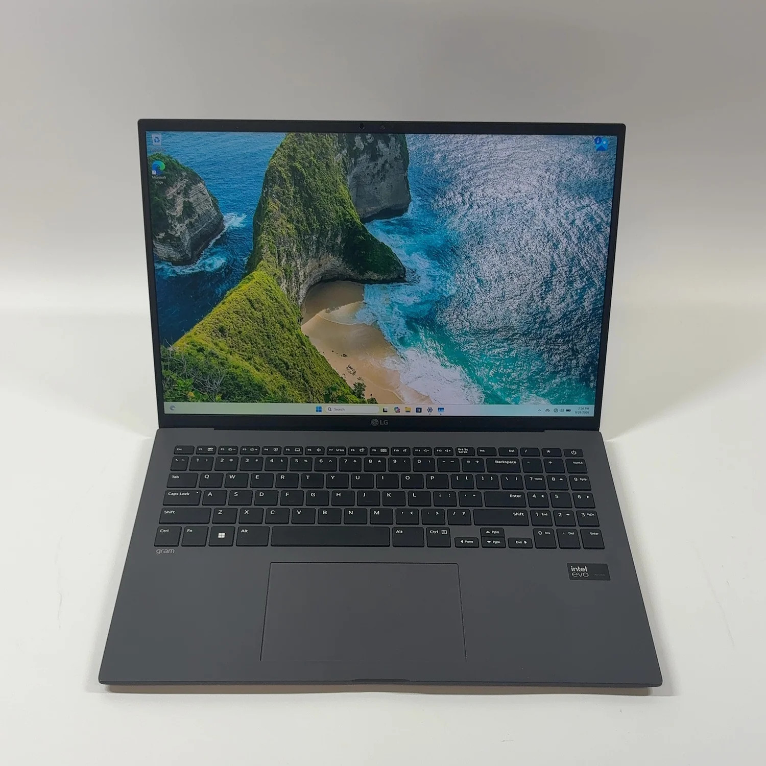 LG Gram 16 16Z90S 16" Core Ultra 7 155H 3.8GHz 32GB RAM 1TB SSD