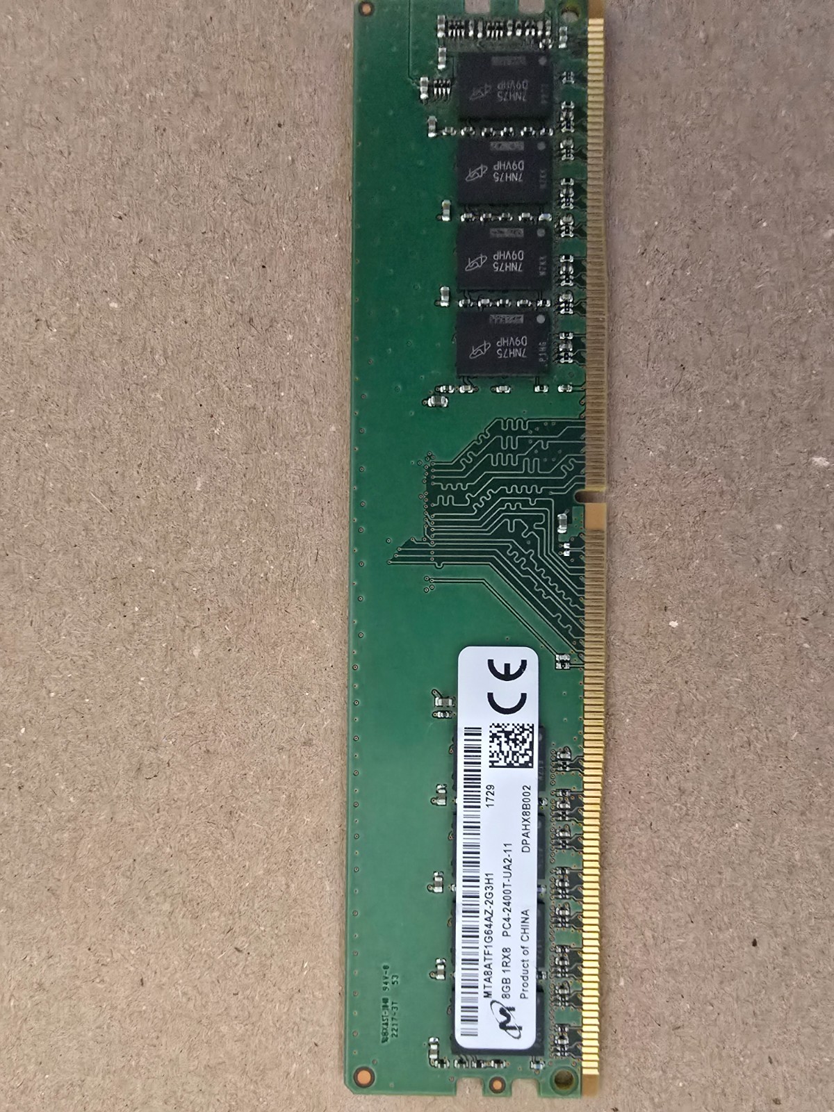 Micron 8GB DDR4 Desktop RAM 1Rx8 PC4-2400T PC4-19200 UDIMM MTA8ATF1G64AZ - USED