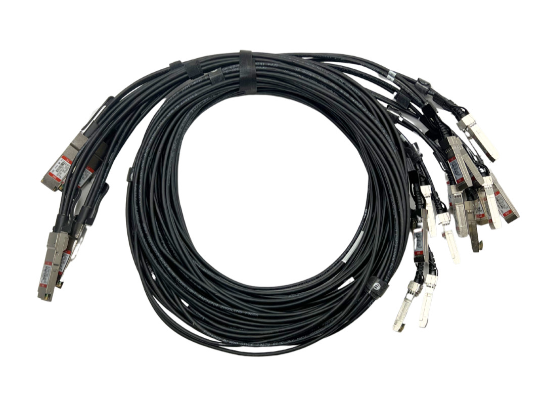 (LOT OF 4) FS Q-4SPC03 40G Passive DAC Breakout Cables QSFP+ 4SFP+ DAC 3m