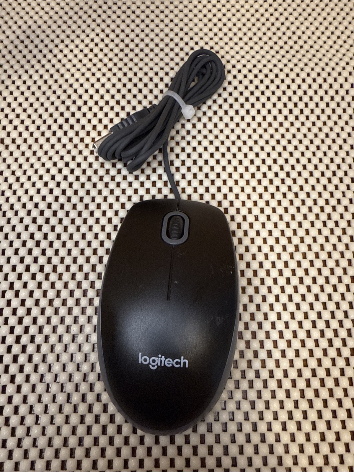 Logitech M-U0026 Gray 2 Button Scroll,  Wired usb Mouse  Works Great