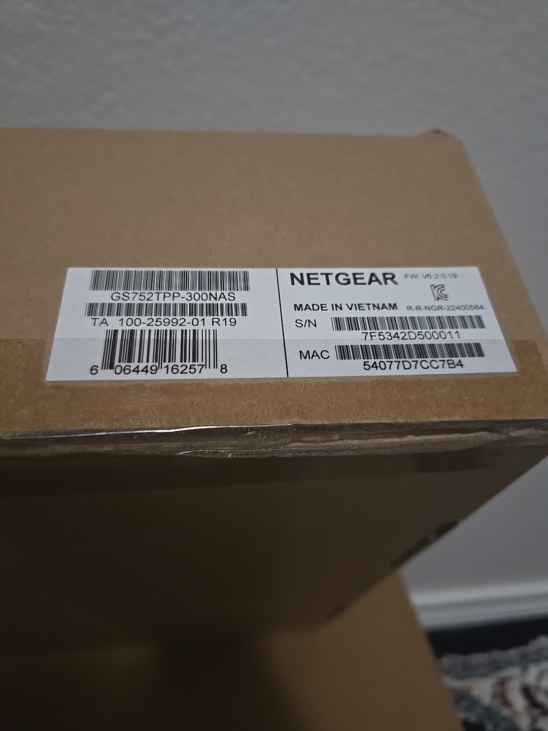 ~NIB~NETGEAR GS752TPP V3 48 Port PoE+ GB Smart Ethernet Switch GS752TPP-300NAS