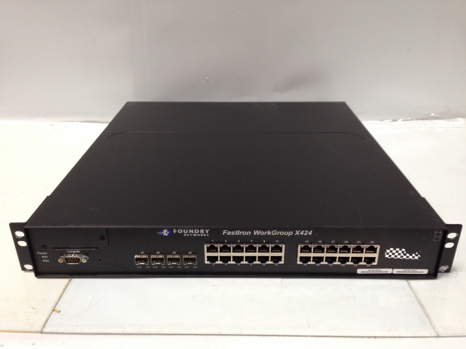 Foundry Networks FastIron Edge X424 FWSX424  Ethernet Switch, Layer 2