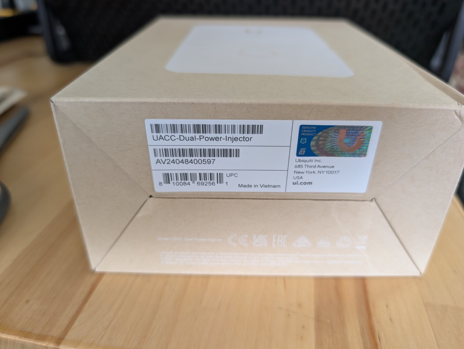 Ubiquiti UACC-DUAL-POWER-INJECTOR UISP Dual-Power Injector, Up to 100W, 2.5 GbE