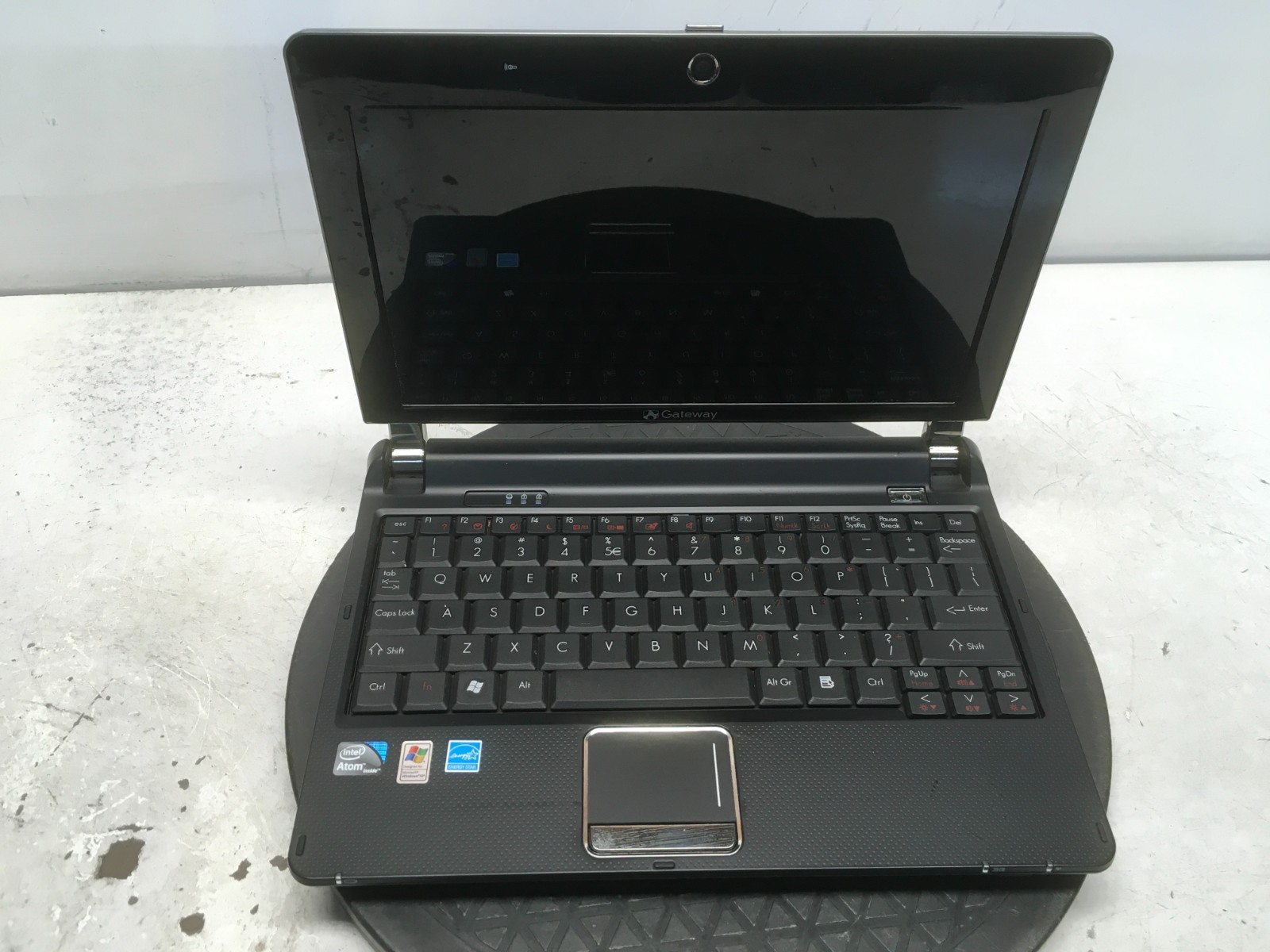 Gateway LT2016U Intel Atom N270 1.6GHz 1 GB NO HDD No Batt