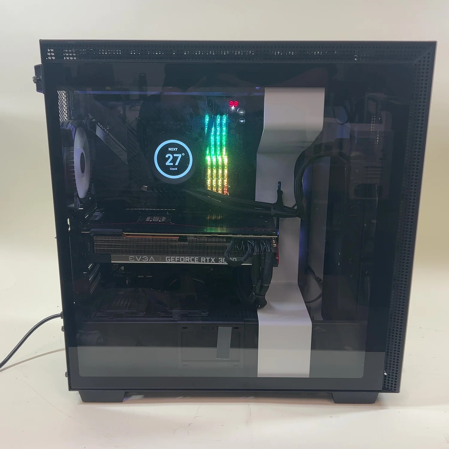 NZXT Custom PC Core i9-10900K 3.70GHz 32GB RAM 2TB SSD EVGA GeForce RTX 3090