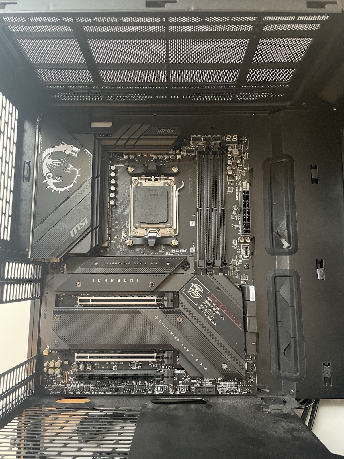 MSI MPG X670E CARBON WiFi AM5 ATX AMD Motherboard