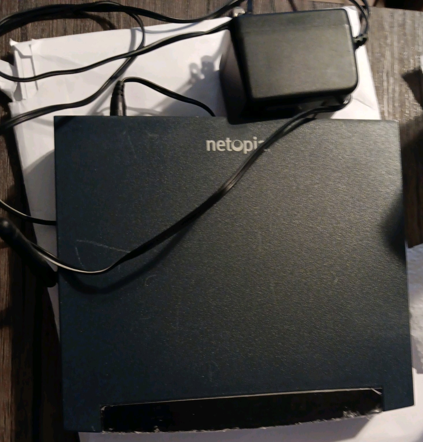 Netopia Netopia Black Home Network Router with Power Adapter Bundle
