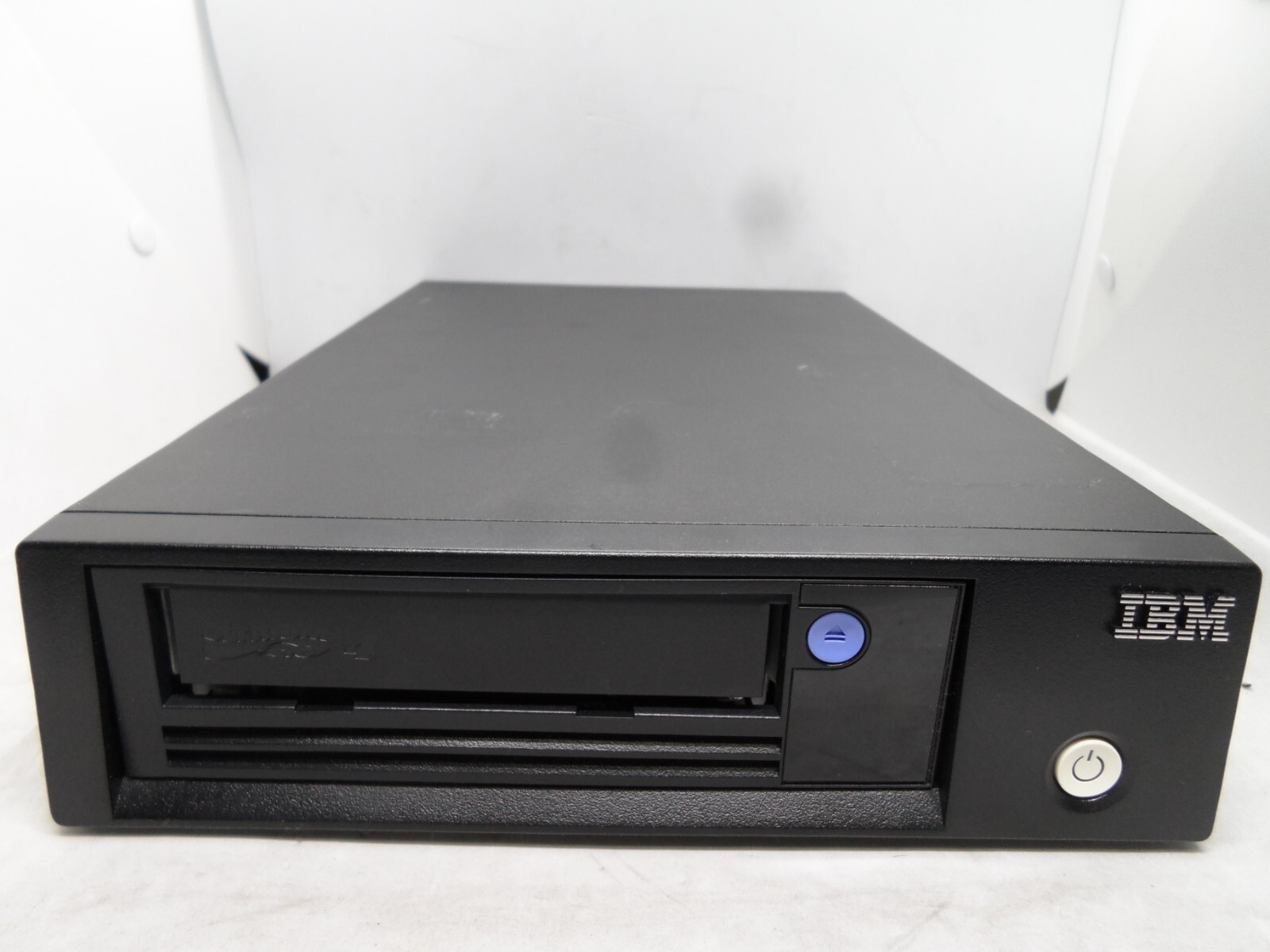 IBM Ultrium4 LTO4 SAS HH External Tape Drive 3580-H4V 46C2380 TS2240 46C2388 