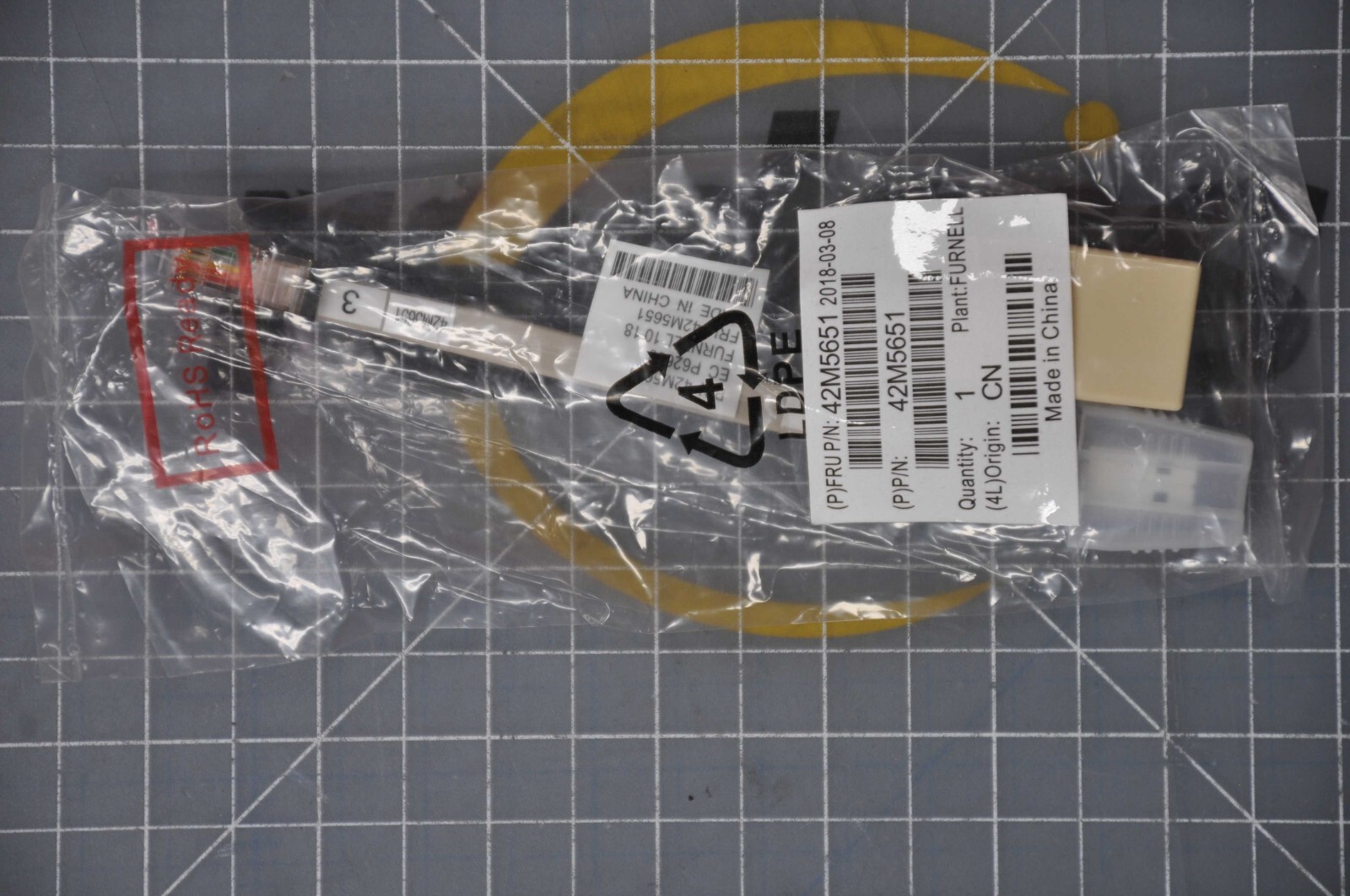 NEW IBM CABLE ADAPTER, CASH DRAWER ADAPTER (SDL TO RJ11) + Coupler 42M5651