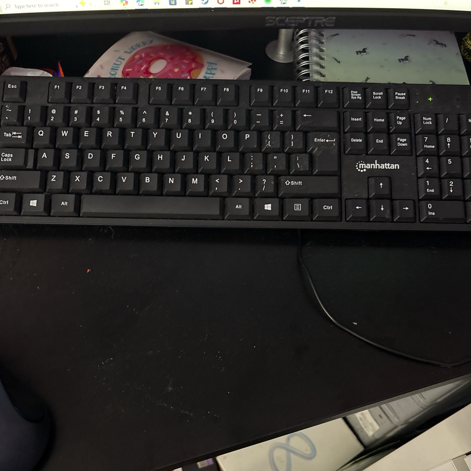 Manhattan Wired Keyboard