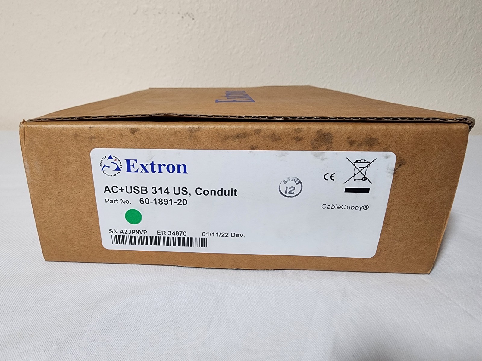 Extron AC+USB 314 US, Conduit, 300 Series PWR Module for Cable Cubby 60-1891-20