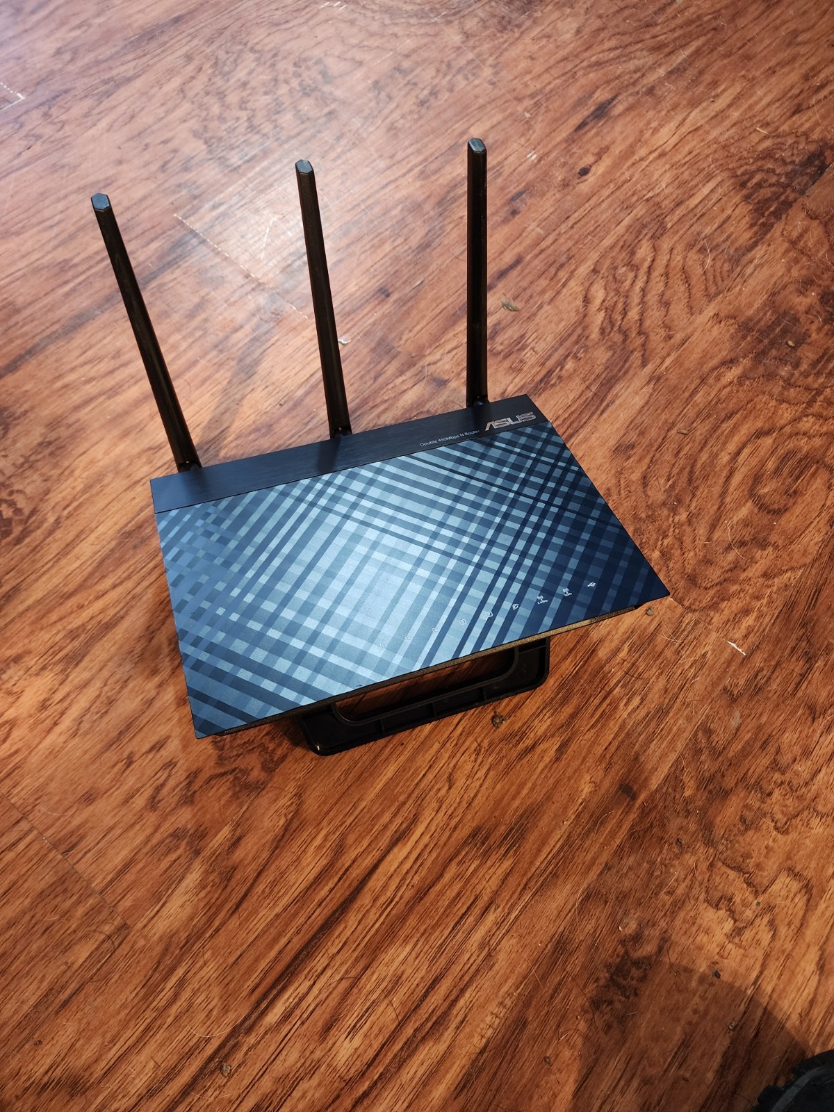ASUS Dark Knight  RT-N66R Gigabit Dual Band Wireless Router WORKS GREAT
