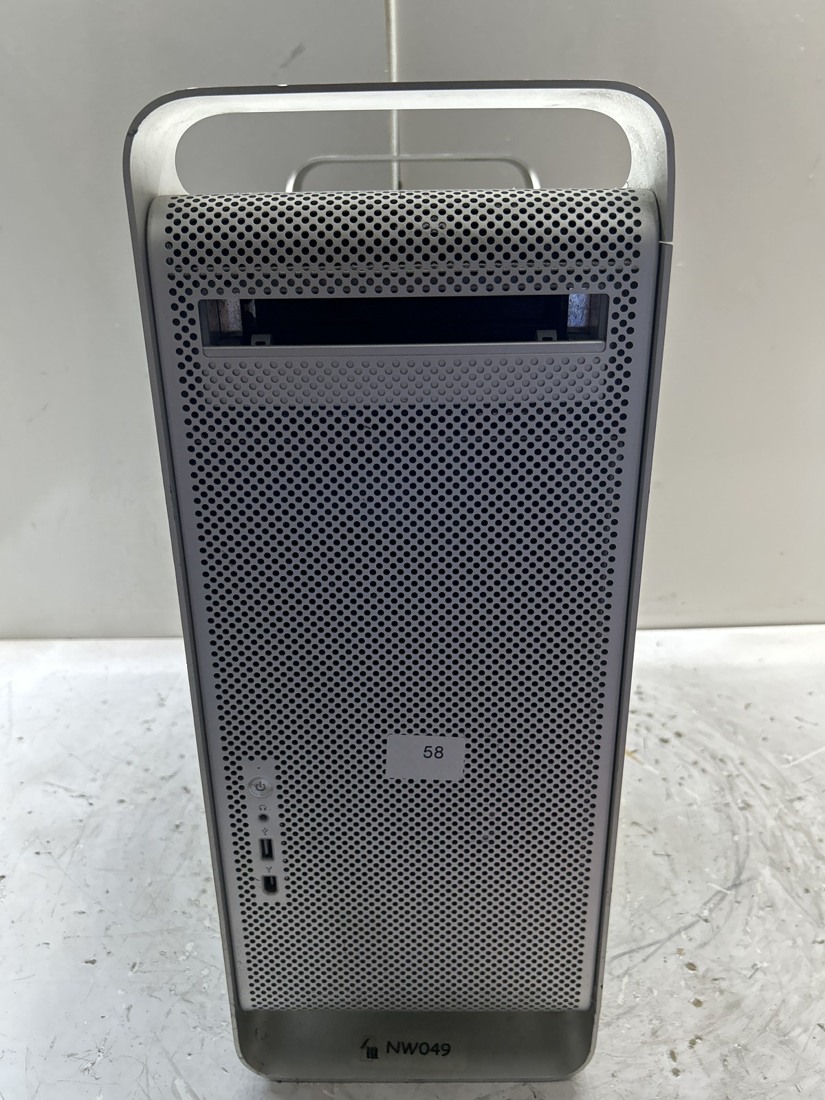 Apple A1047 Power Mac G5 No CPU/RAM/HDD