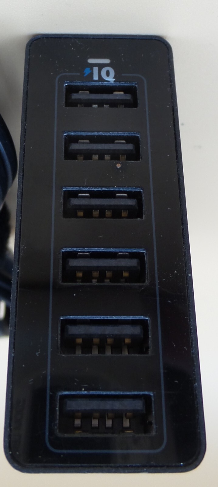 Anker Powerport 60W IQ 6-Port USB Desktop Charging Station Model A2123 - Black