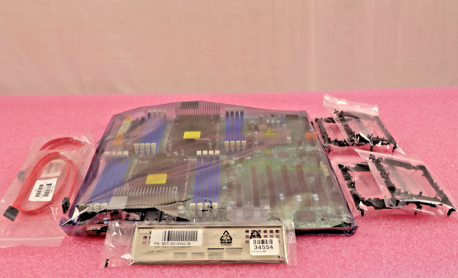 New Supermicro X13DEI-T  Dual Socket LGA4677 DDR5 E-ATX Server Motherboard