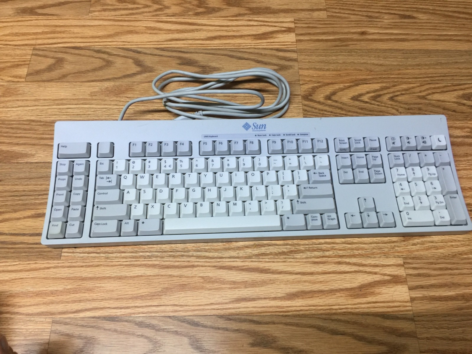 SUN  Keyboard UNIX ,ENGLISH, Ultra 25 & Ultra 45, No-YELLOW- Color *,Test-PASS