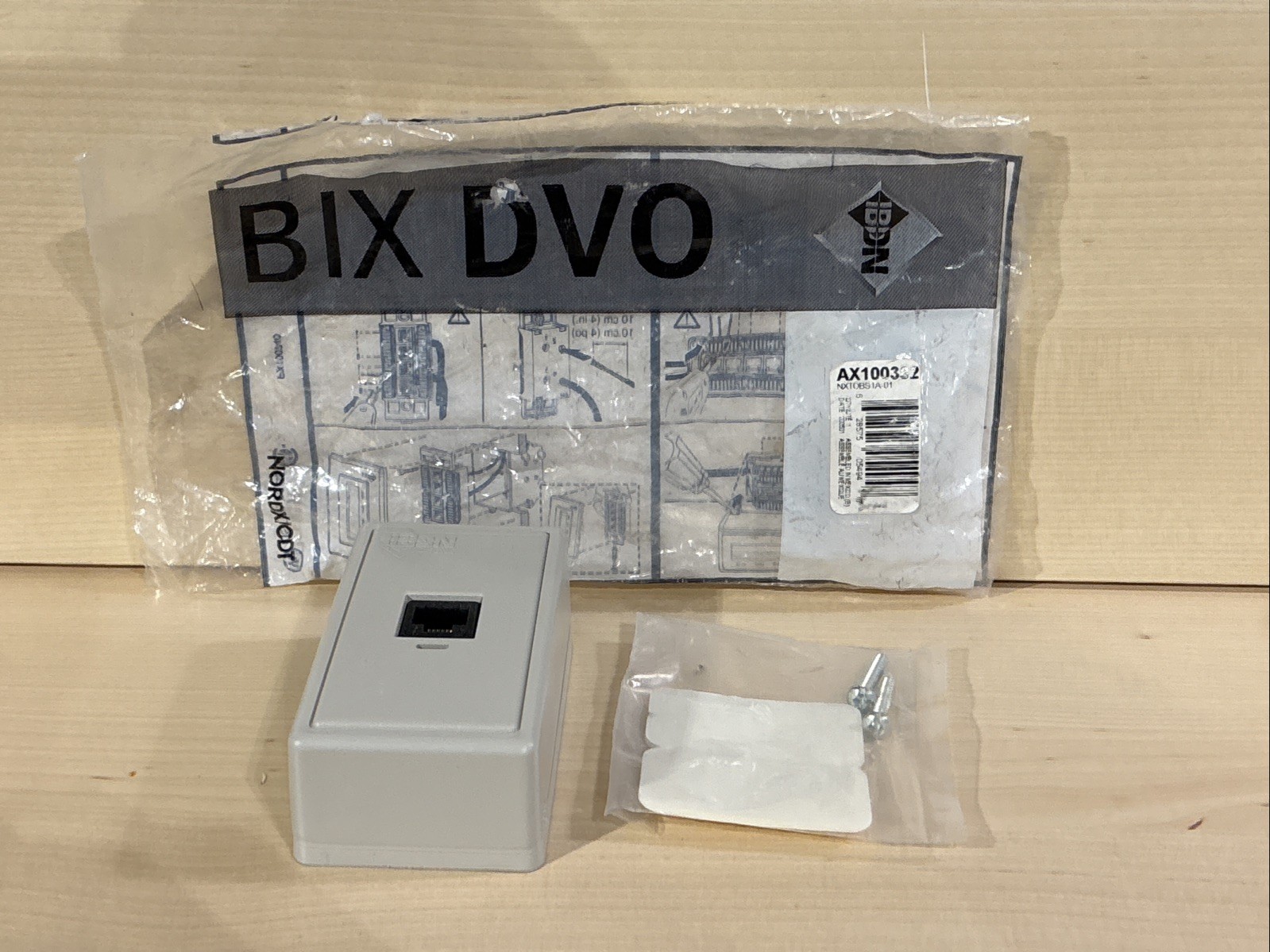 Cat 5E Surface Mount Network Jack - Bix Dvo Ax100382