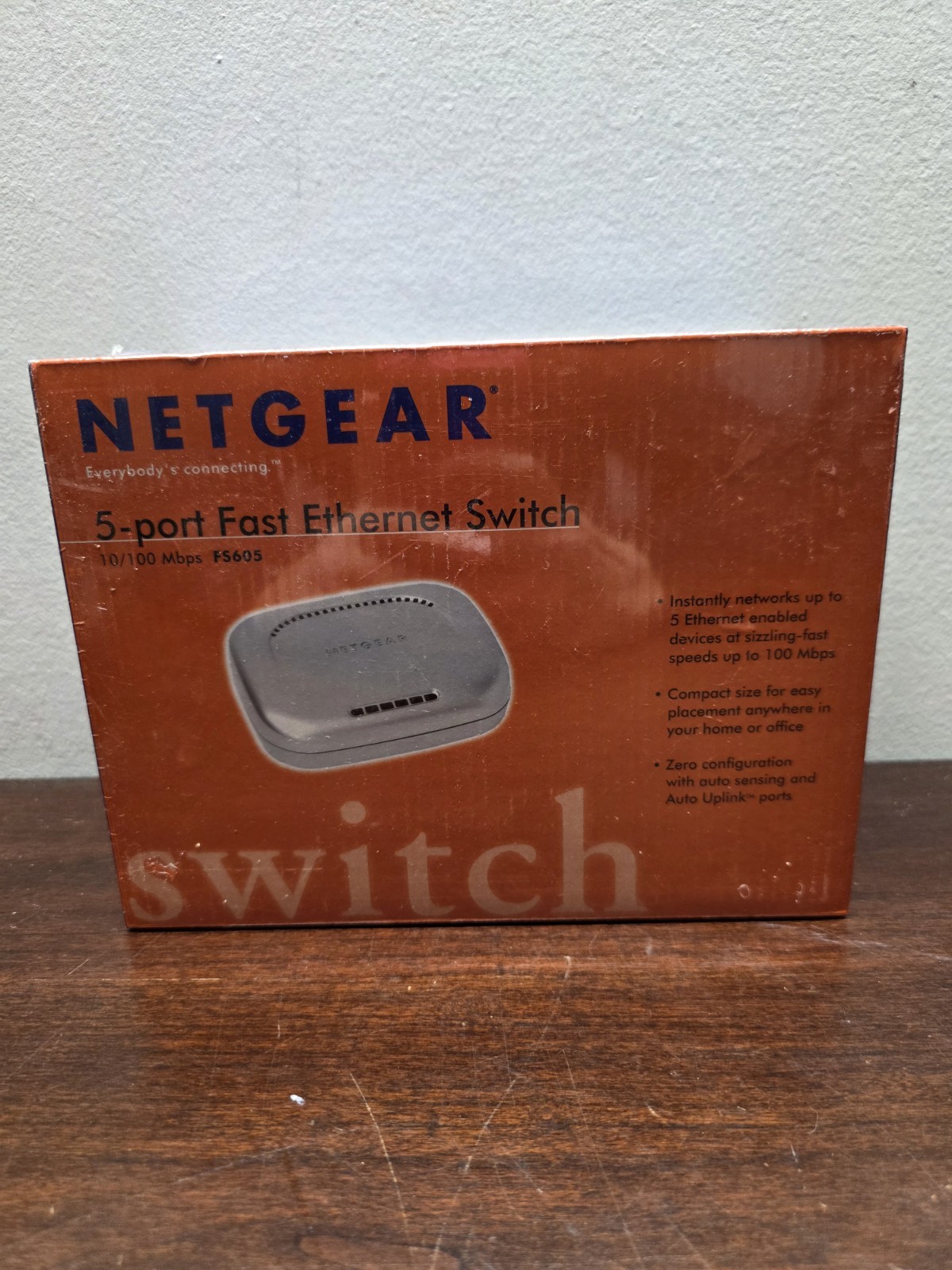 Netgear 5-port Fast Ethernet Switch Model FS605 NIB Factory Sealed 