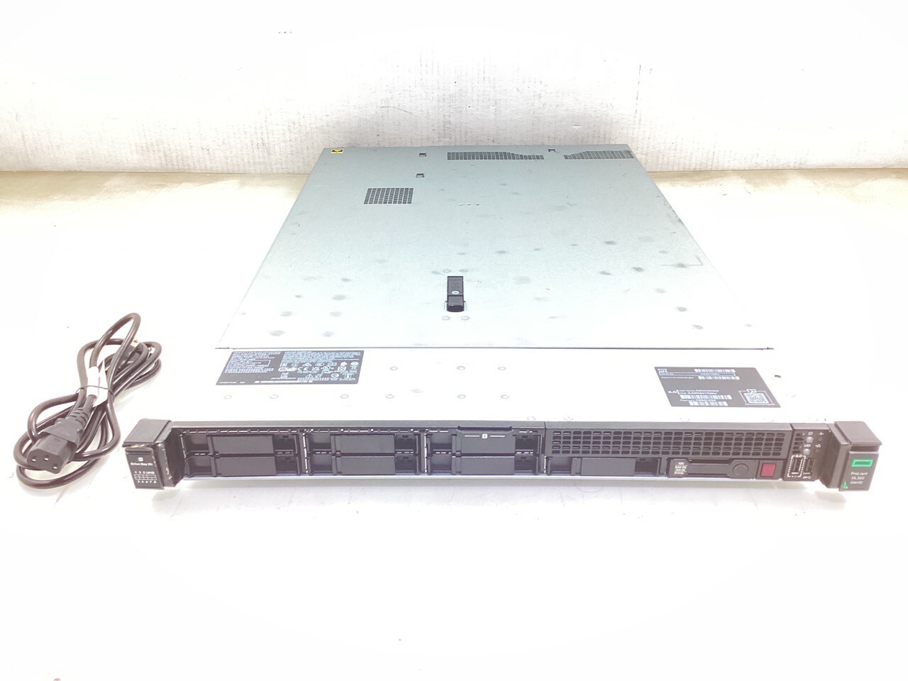 HPE ProLiant DL360 Gen10 8-Bay SFF 1x 5218R 2.1GHz  32GB 300GB HD - P24740-B21