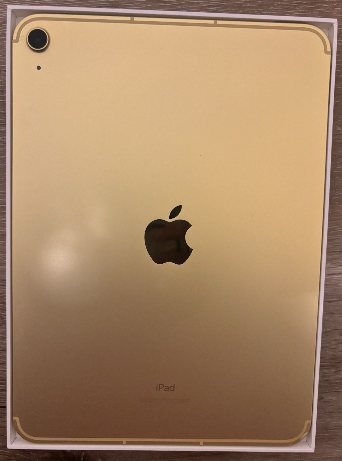 I’m Selling An iPad 10 Generation 64 Gb Version 18.3.2  Yellow Colors Release