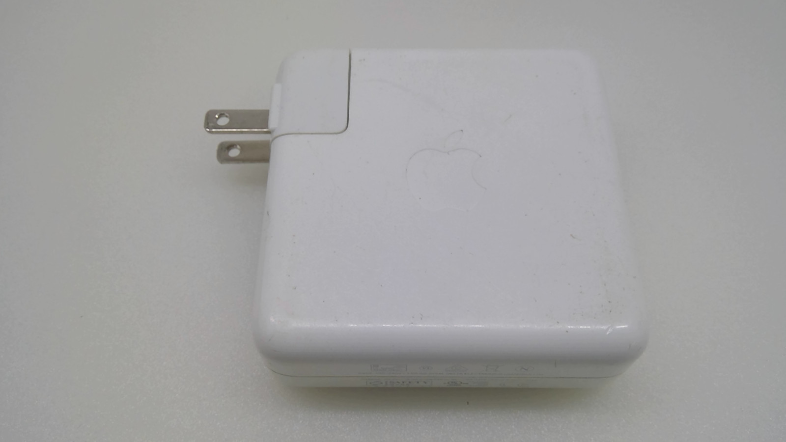 Apple 87W USB-C Power Adapter A1719 MacBook Pro Charger Scratched