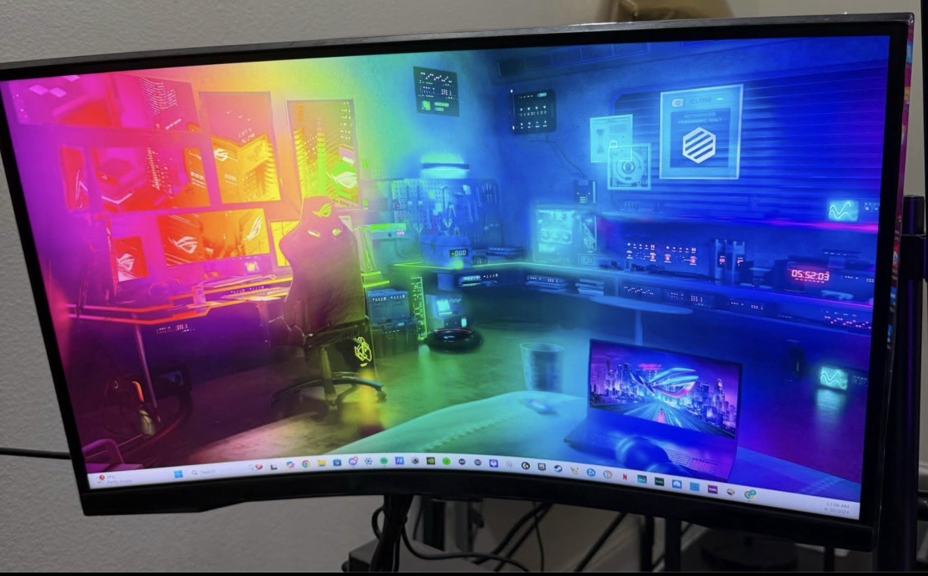 Samsung Odyssey G6 27” Curved QHD FreeSync Premium Pro Smart 240Hz 1ms