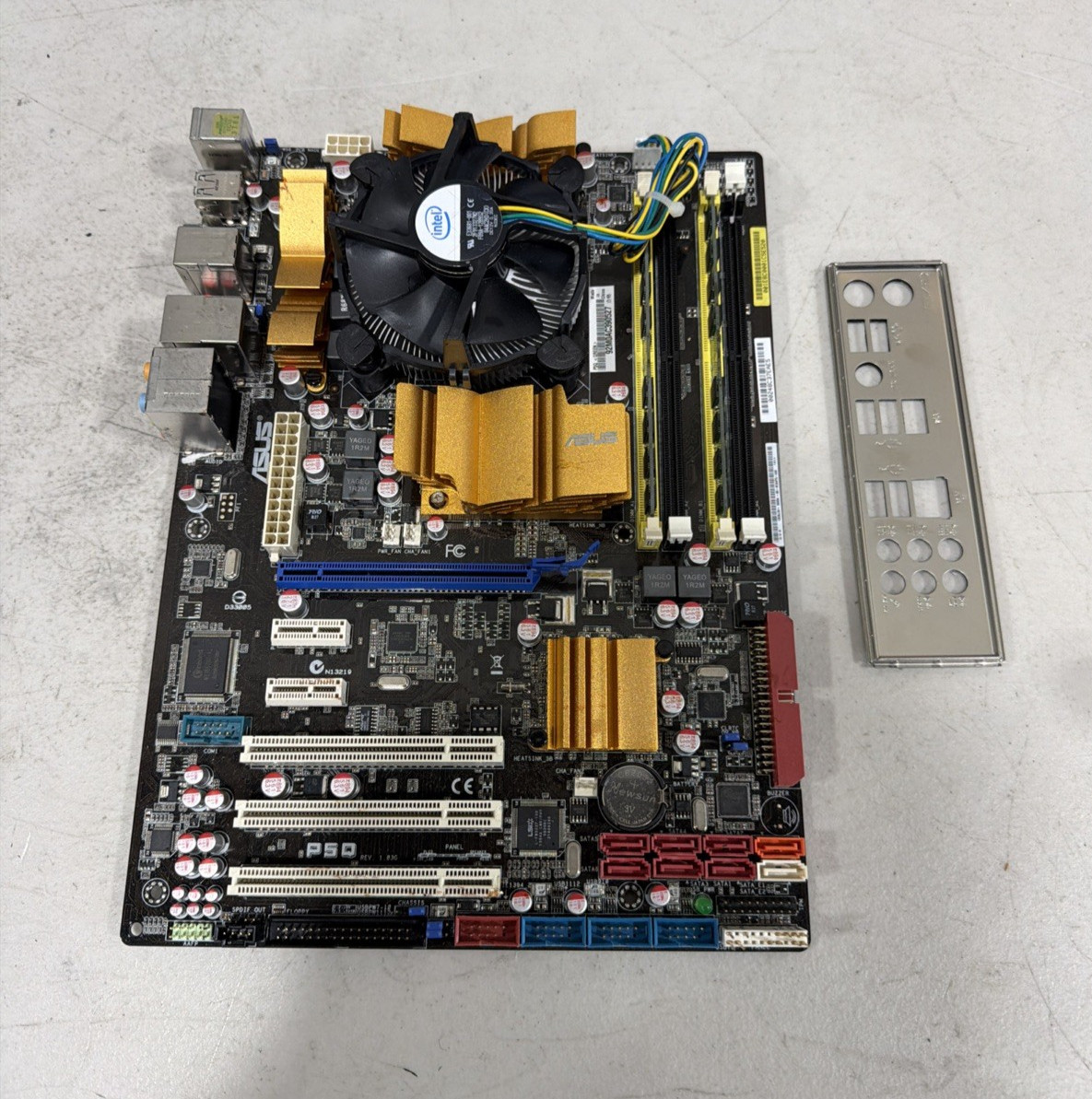 ASUS P5Q Motherboard - Intel Core 2 Duo E8500 - 4GB RAM - Heatsink - I/O Shield