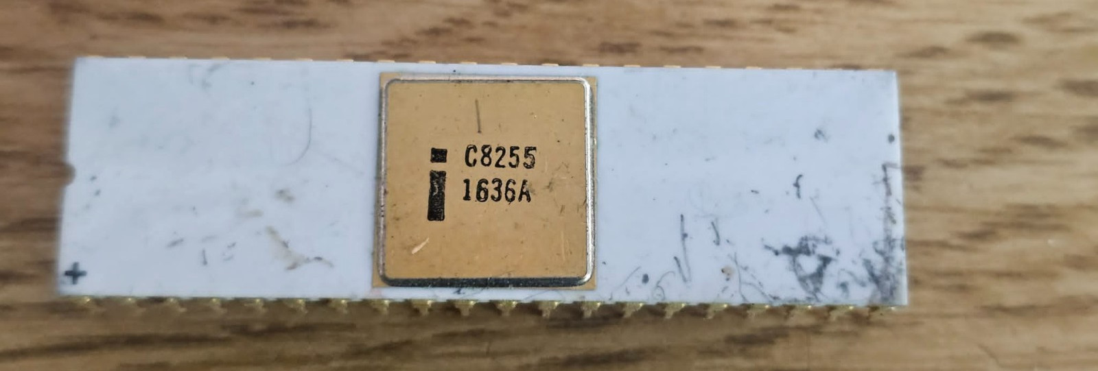 INTEL Vintage C8255, C8080 CPU Peripheral Interface, White Ceramic/ Gold 1976 #1