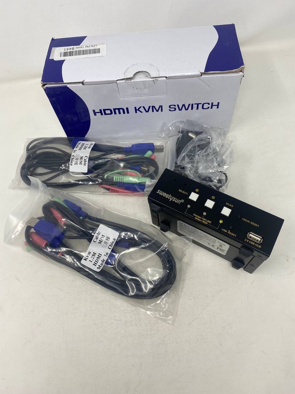 Sweetysun 2 Port 4K HDMI Dual Monitor KVM Switch Used