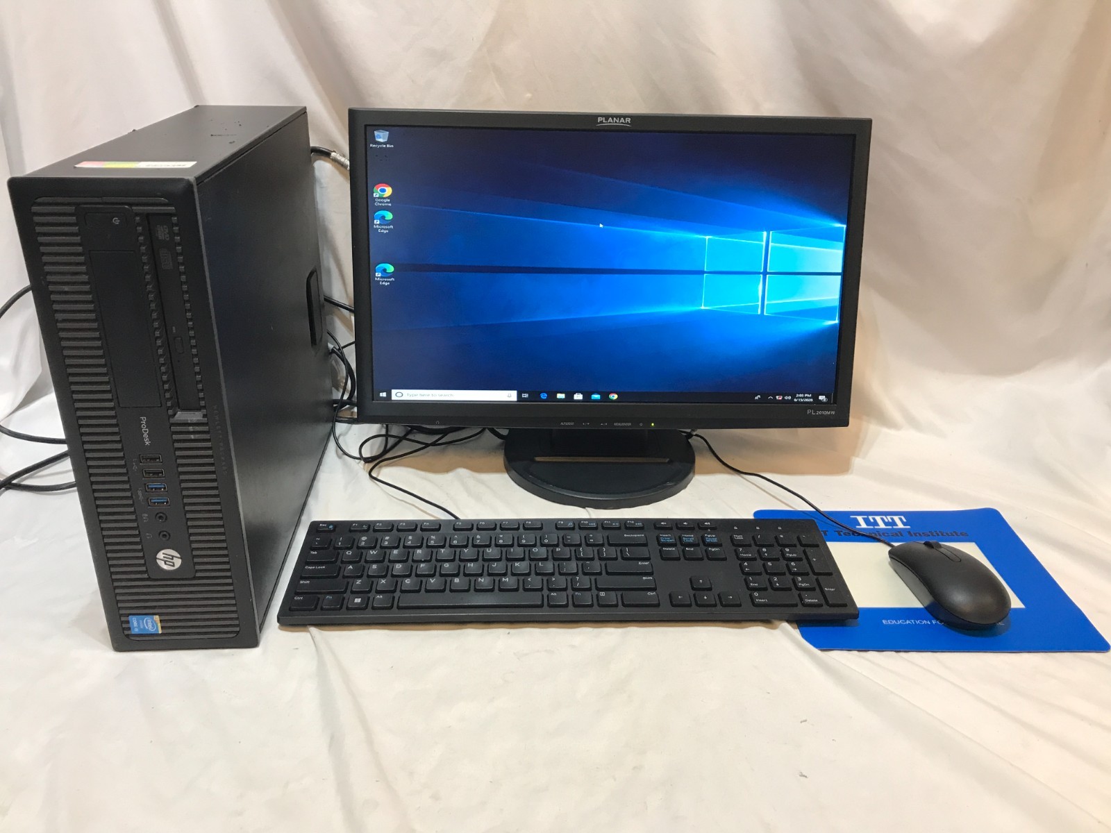 Windows 10 Computer System HP Desktop / i5 - 4590 CPU / 8g / 500gb / 20" Monitor