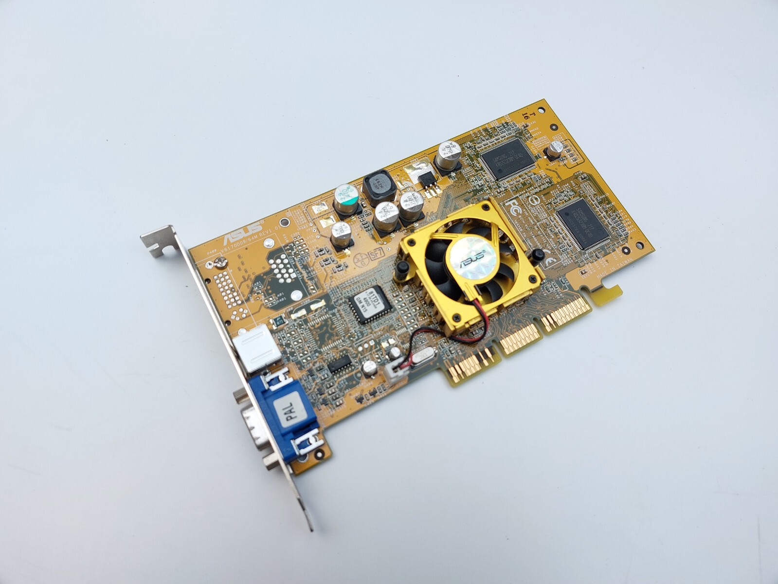RARE ASUS V8170DDR 64MB NVIDIA GEFORCE4 MX440 AGP VGA TV-out GOLD FAN
