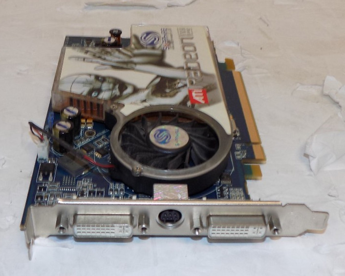 Sapphire Radeon X1650 Pro 256MB GDDR3 PCI-3 Dual DVI 109-A67131-00A Retro GPU