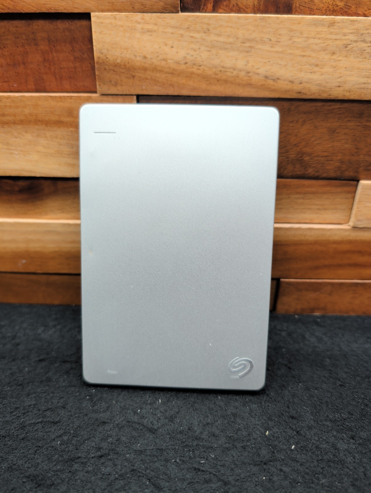 Seagate Backup Plus 1TB Portable HDD SRD00F1 For Mac 1KAAP1-501 W/ Cable 