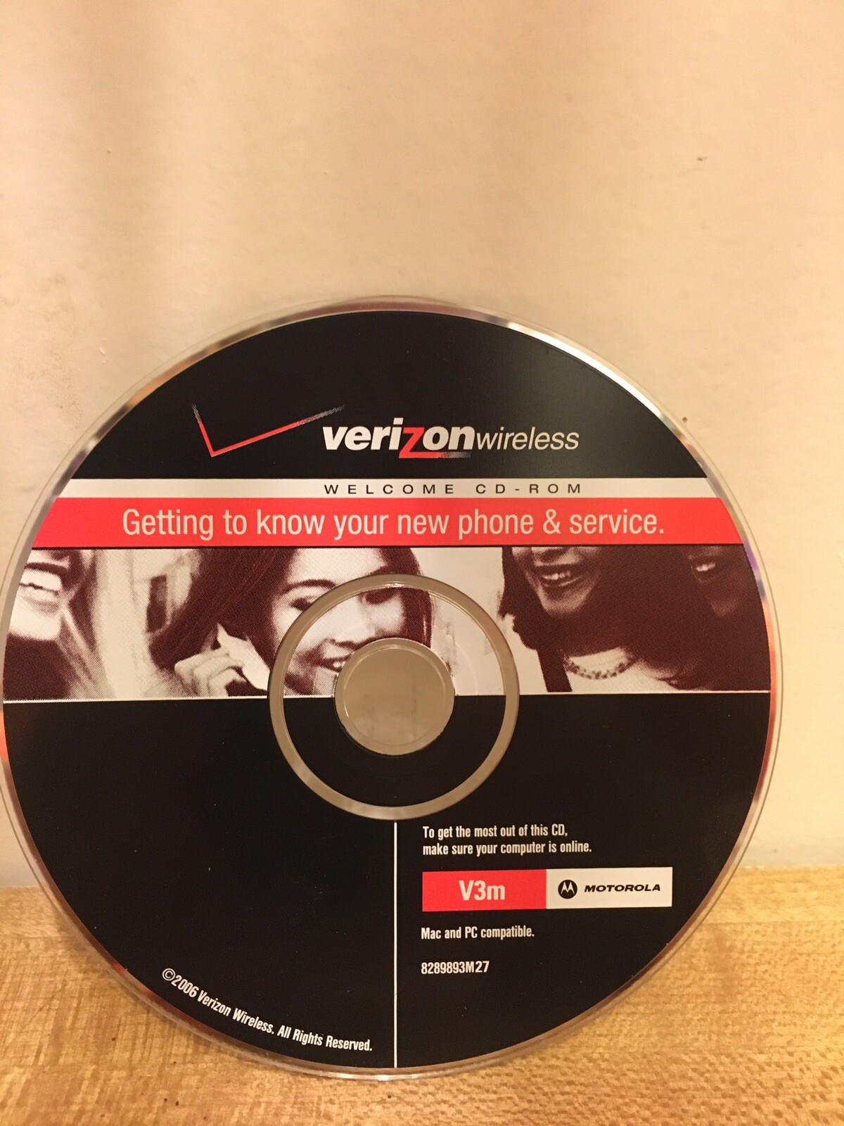 Verizon Welcome CD-ROM / Reference Guide Getting to know your Motorola V3m Cell