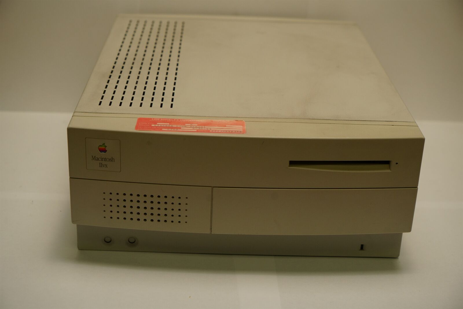Apple Macintosh IIvx M1350 - Tested & Running - No Hdd or OS
