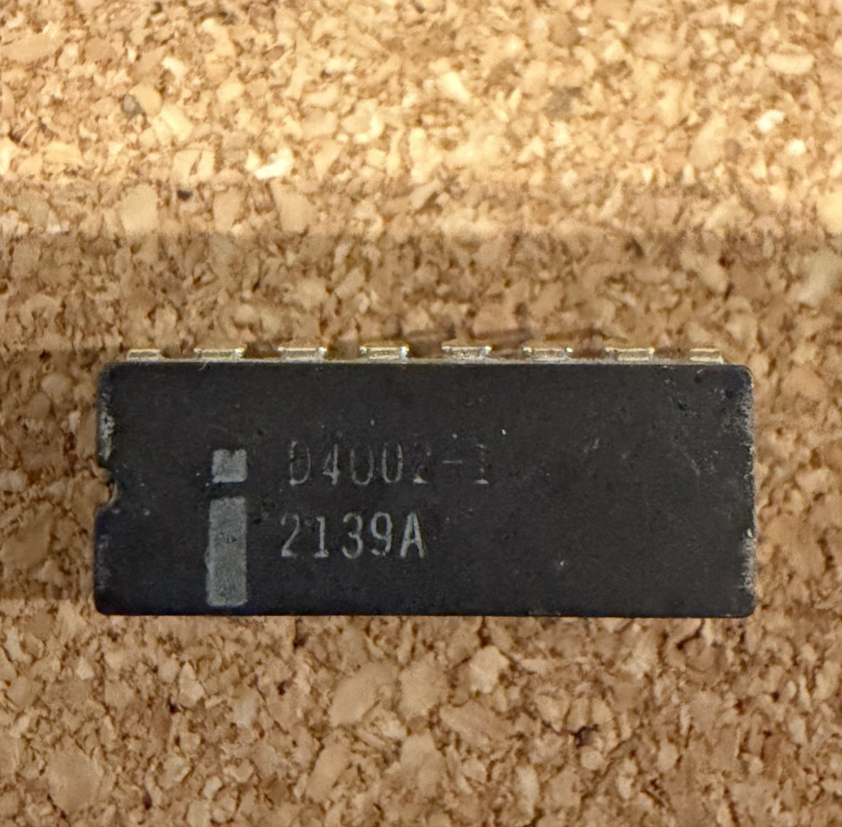 Intel D4002-1 4002-1 MCS-4 RAM - Grey Ceramic - Vintage Rare 1970s IC