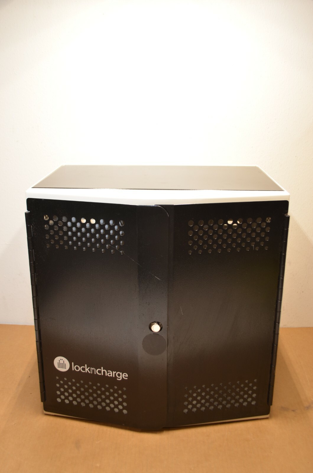 LocknCharge iQ 10-unit Charging Station Cabinet unit,  LNC7121 