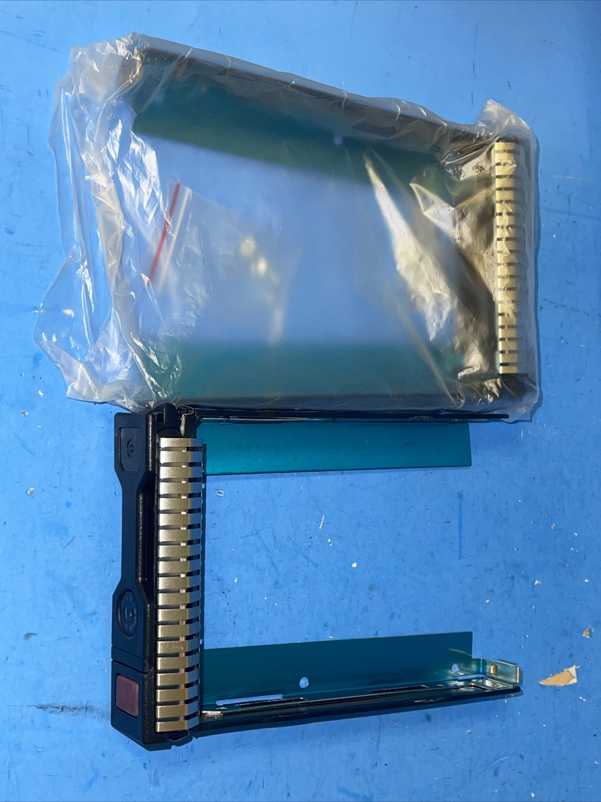 LOT OF 2    HP 651314-001 3.5 inchLFF HDD Tray Caddy