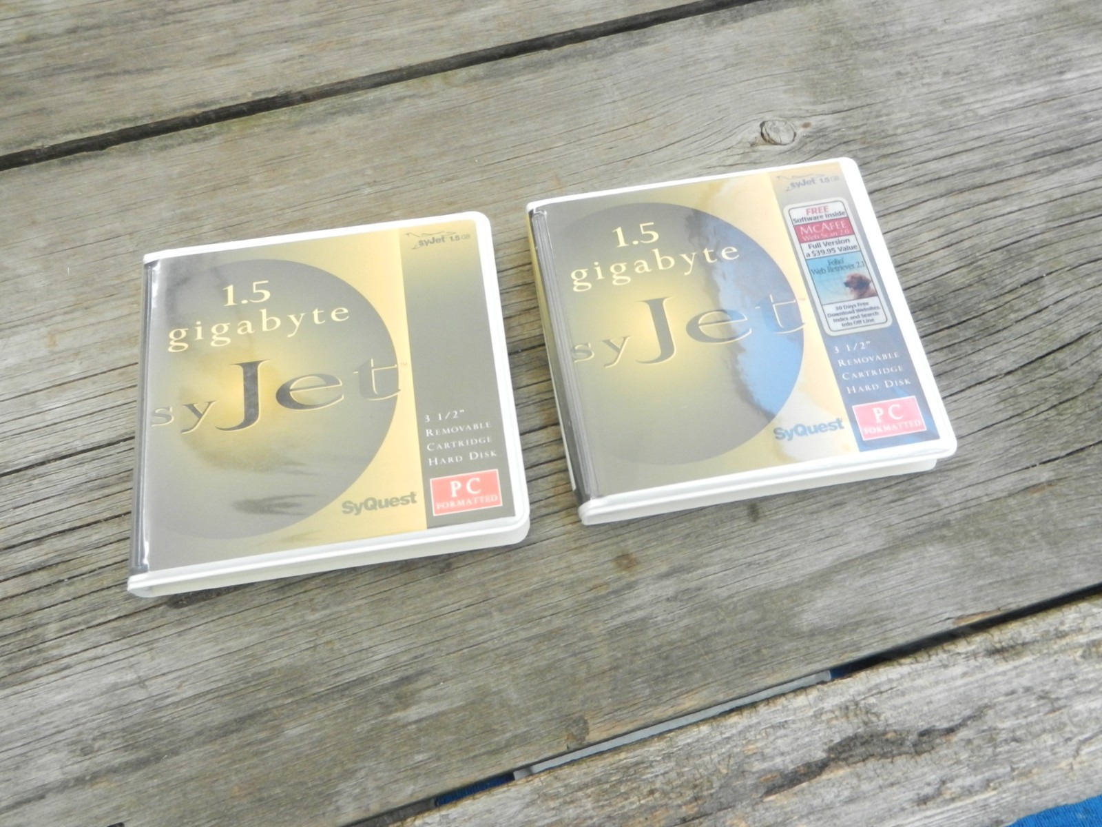 2 Syquest SyJet 1.5 Gigabyte PC Formatted Cartridg Plus 1.5gb Media Storage Disc