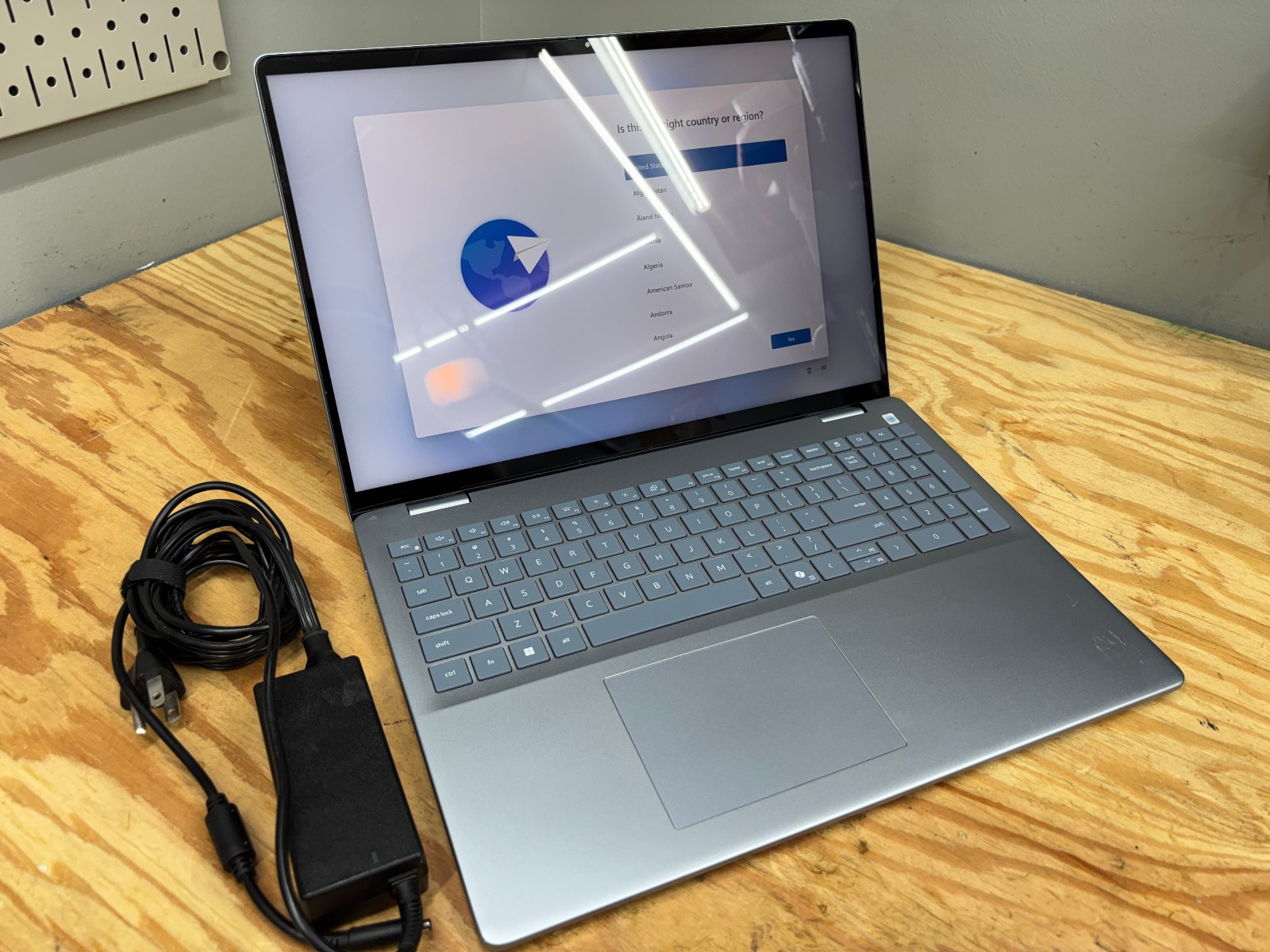 Dell Inspiron 16 5640 16" WUXGA IPS Core 7 150U 16GB 1TB SSD Win 11 Pro Silver