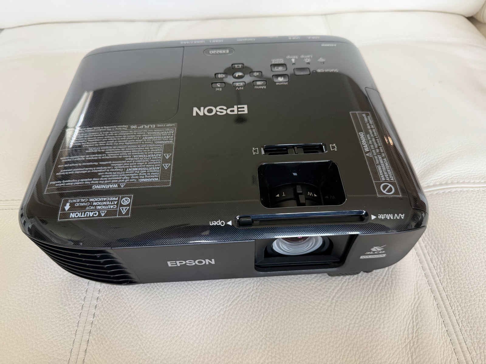 Epson Pro EX9220 3LCD WUXGA Portable Desktop Projector Wireless w/ Accessories
